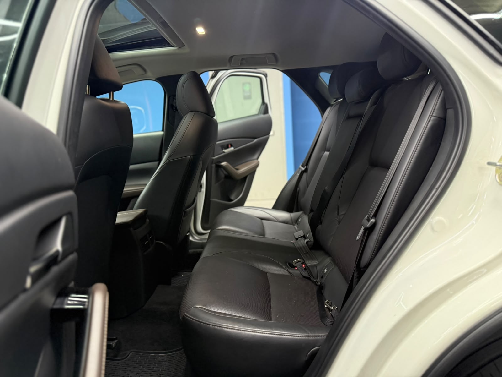 Mazda CX-30 — foto 13 de 15