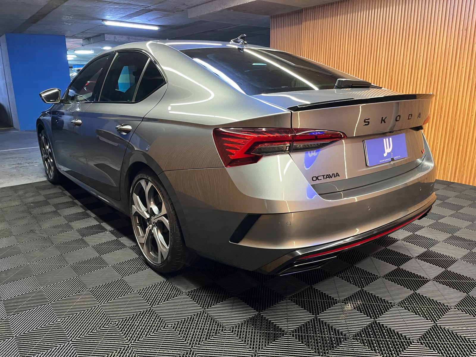 Škoda Octavia — foto 4 de 16