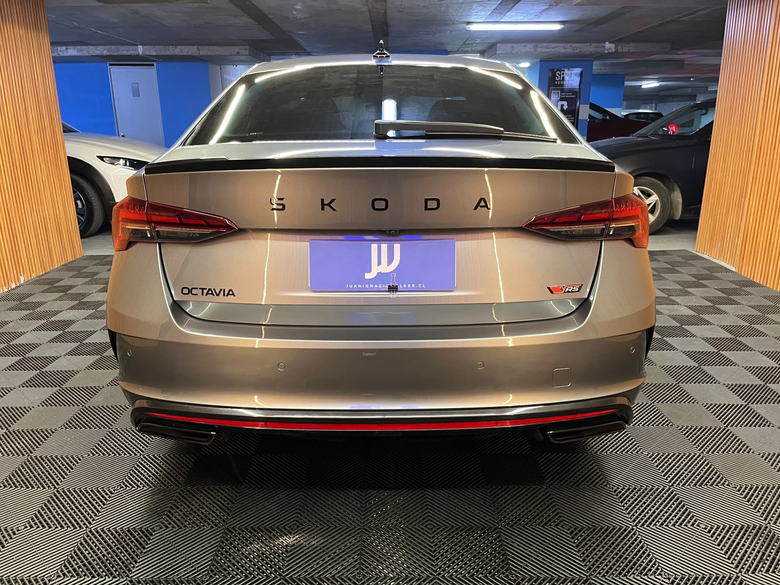 Škoda Octavia — foto 5 de 16