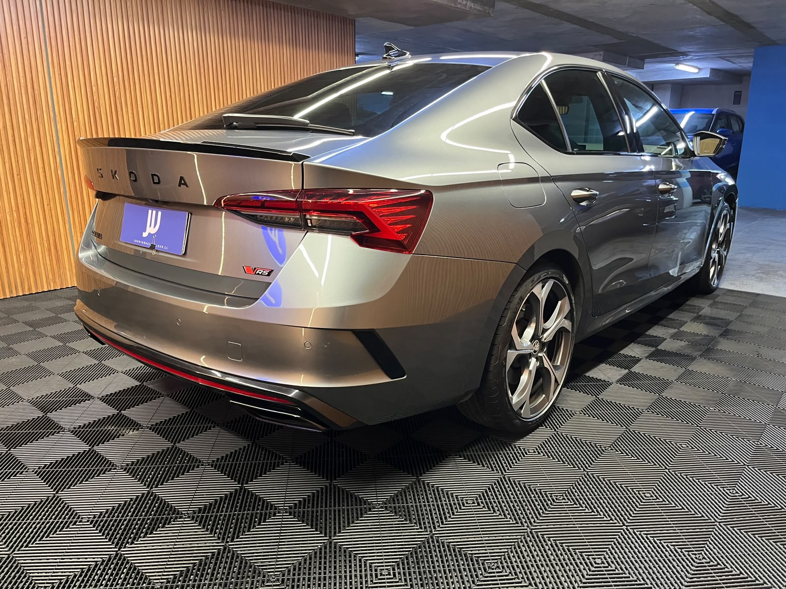 Škoda Octavia — foto 6 de 16