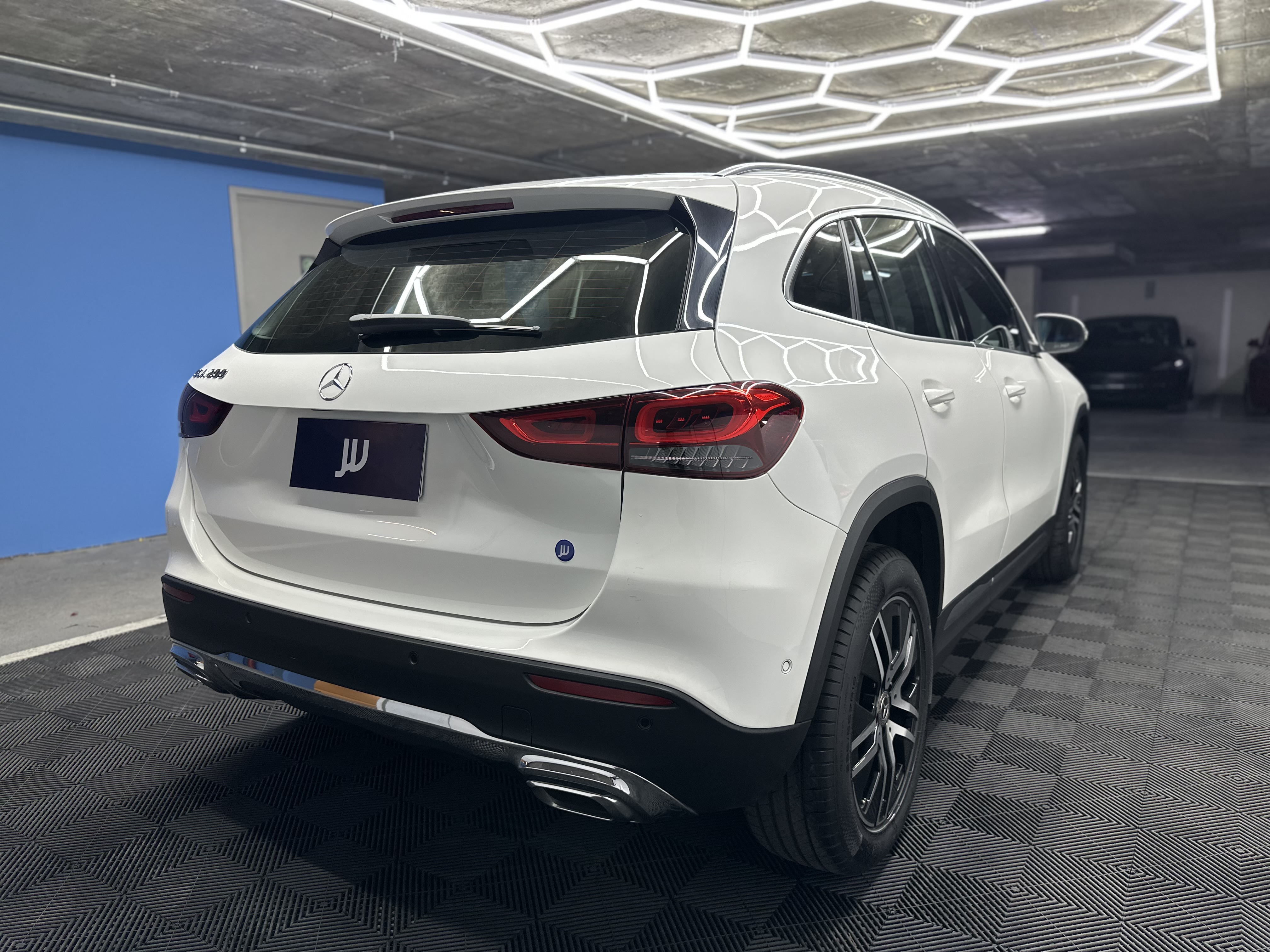 Mercedes-Benz Gla200 — foto 4 de 19