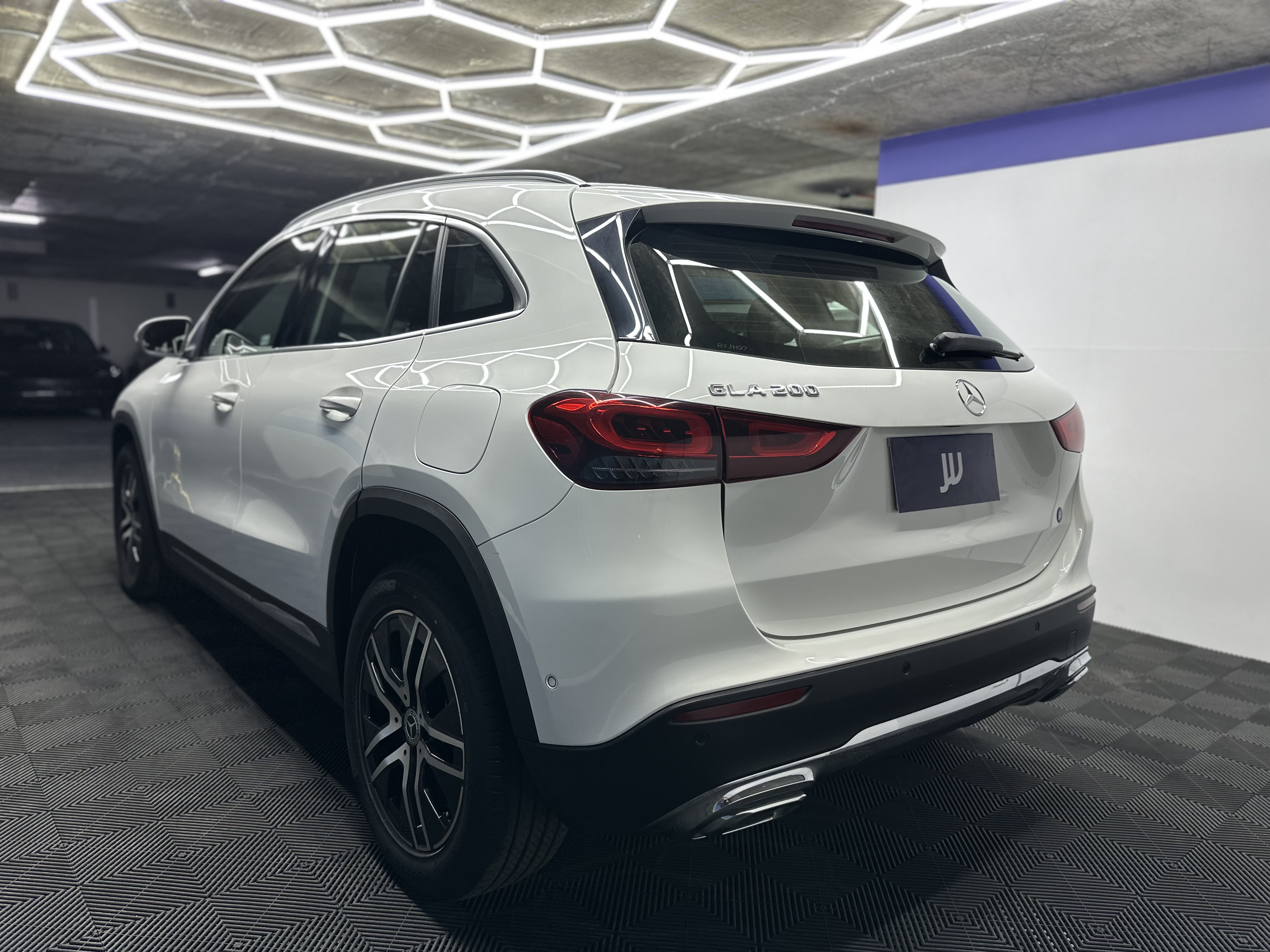 Mercedes-Benz Gla200 — foto 6 de 19
