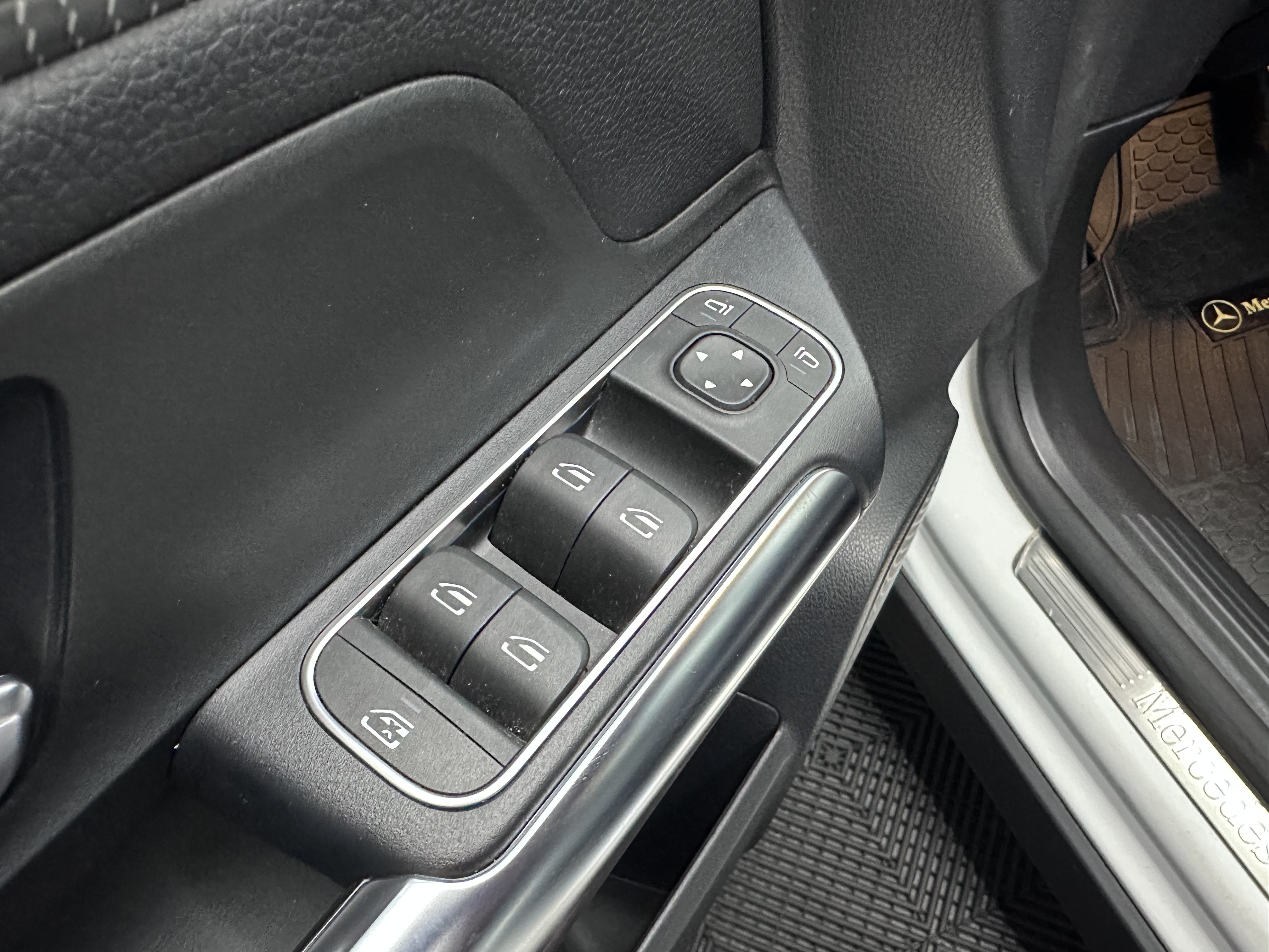 Mercedes-Benz Gla200 — foto 8 de 19