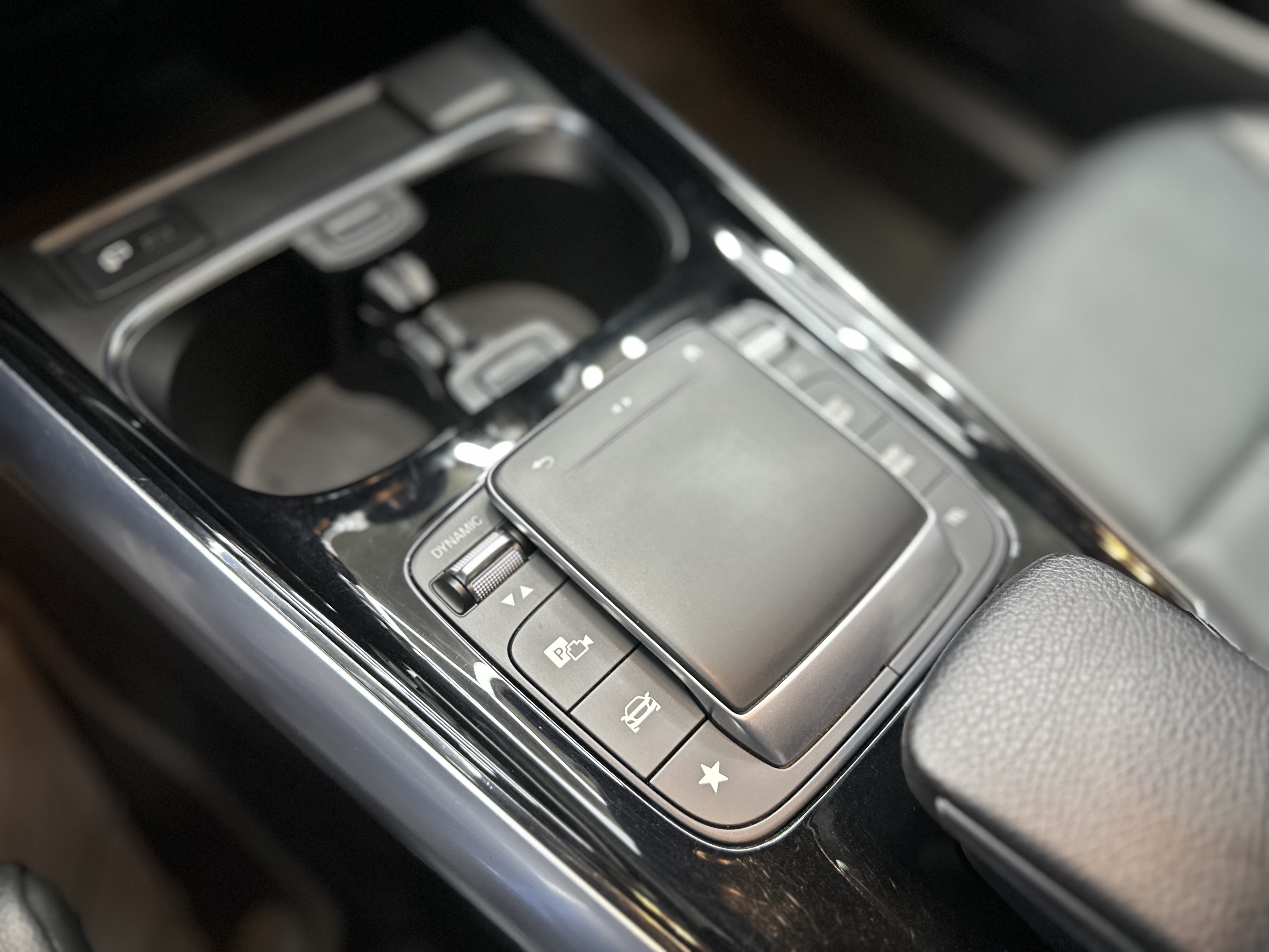 Mercedes-Benz Gla200 — foto 10 de 19