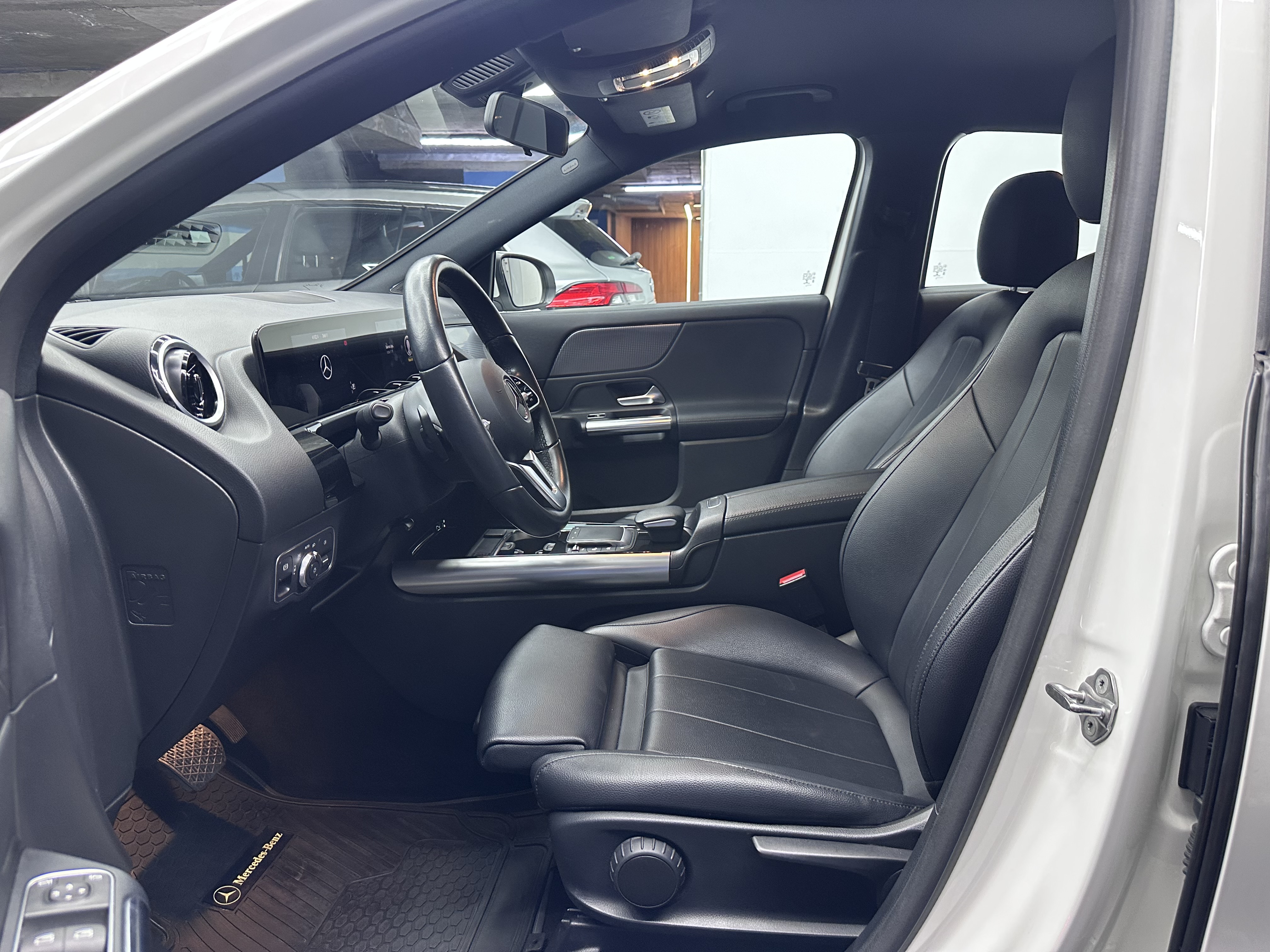 Mercedes-Benz Gla200 — foto 12 de 19
