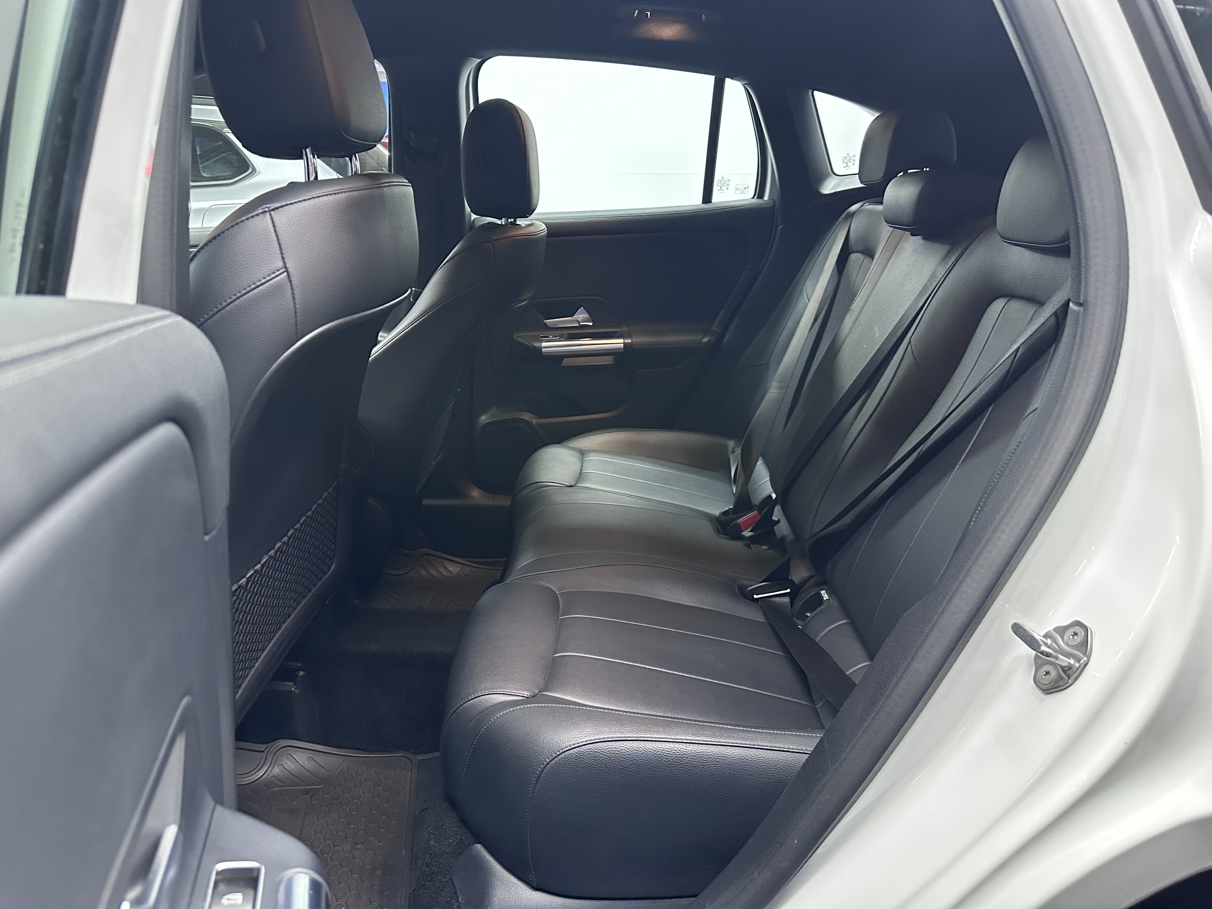 Mercedes-Benz Gla200 — foto 13 de 19