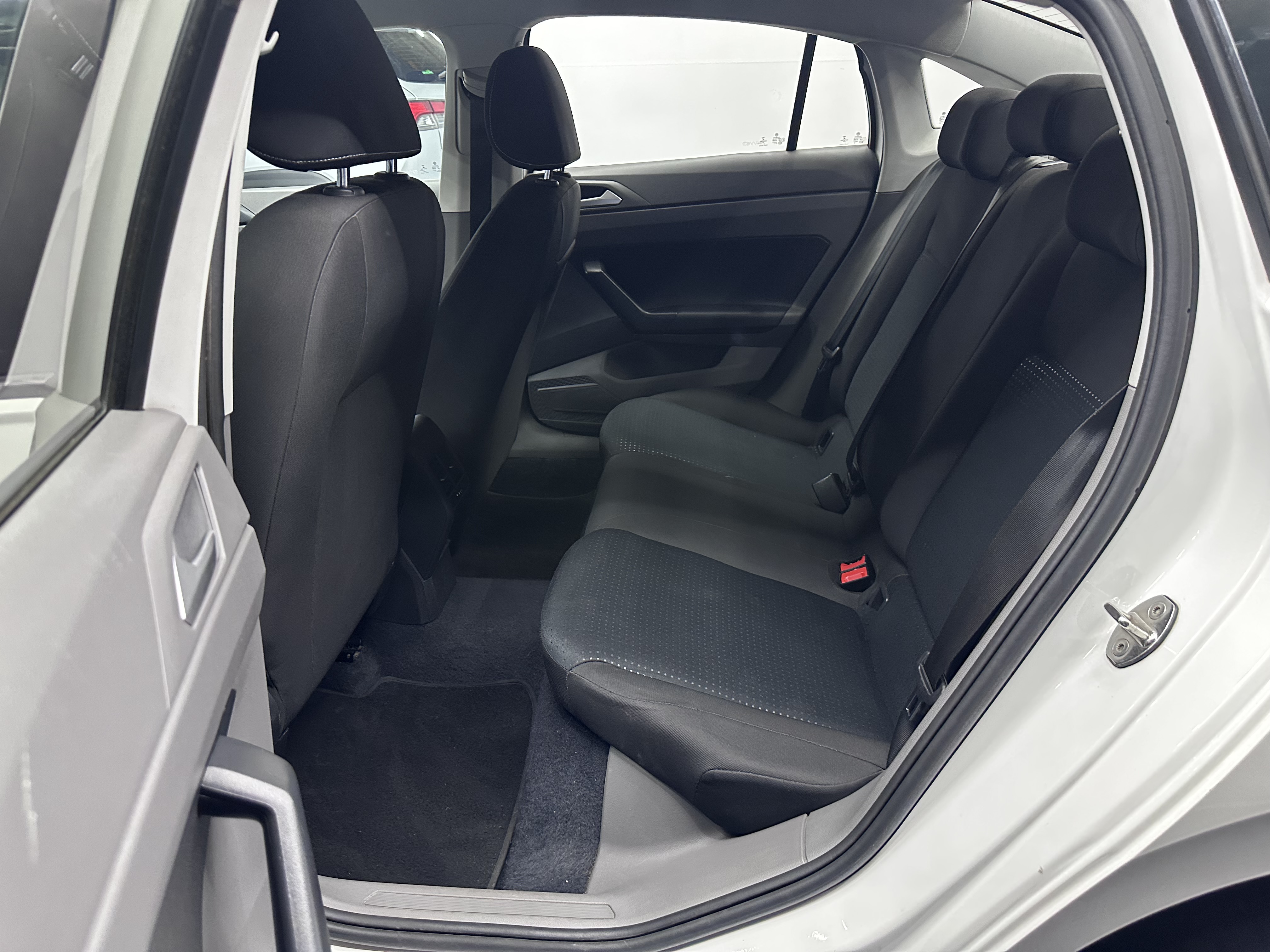 Volkswagen Virtus — foto 10 de 16