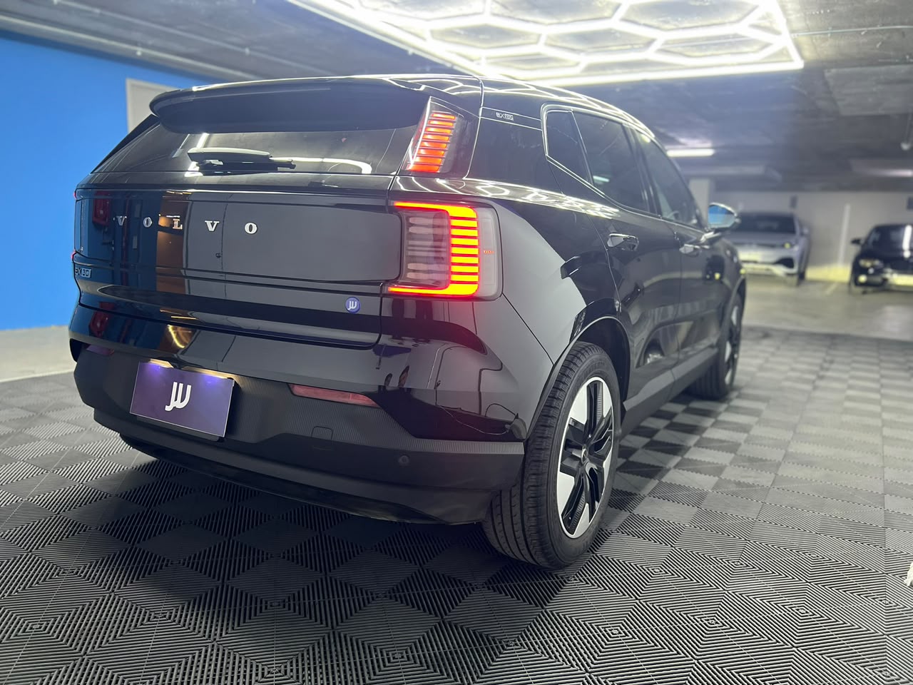 Volvo Ex30 — foto 4 de 13