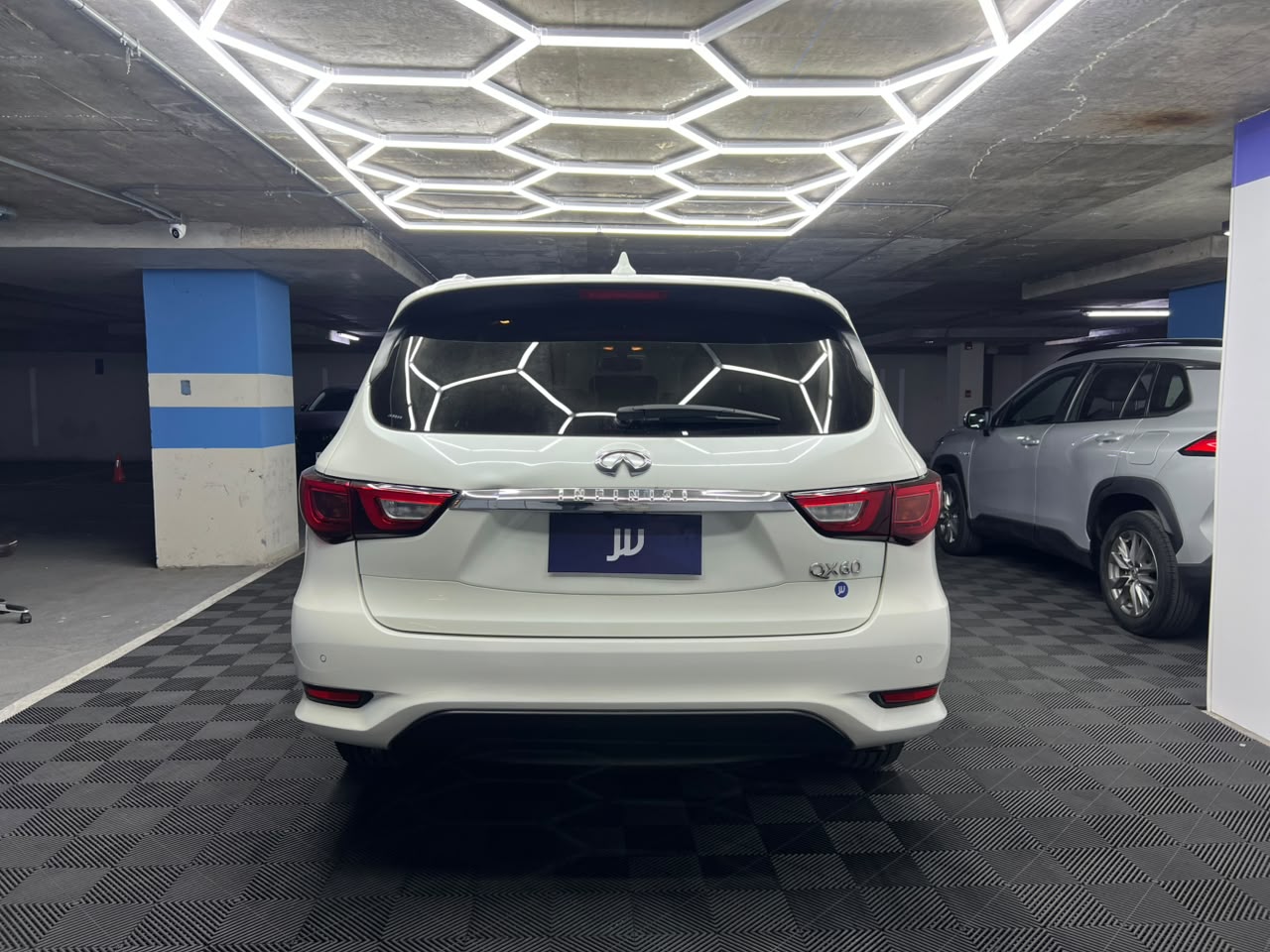 Infiniti Qx60 — foto 5 de 17