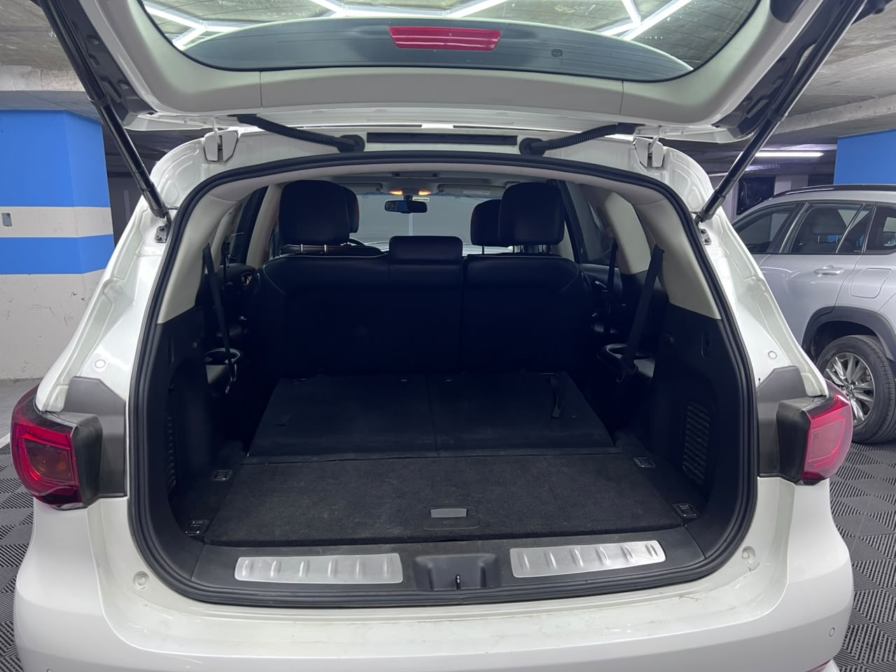Infiniti Qx60 — foto 11 de 17