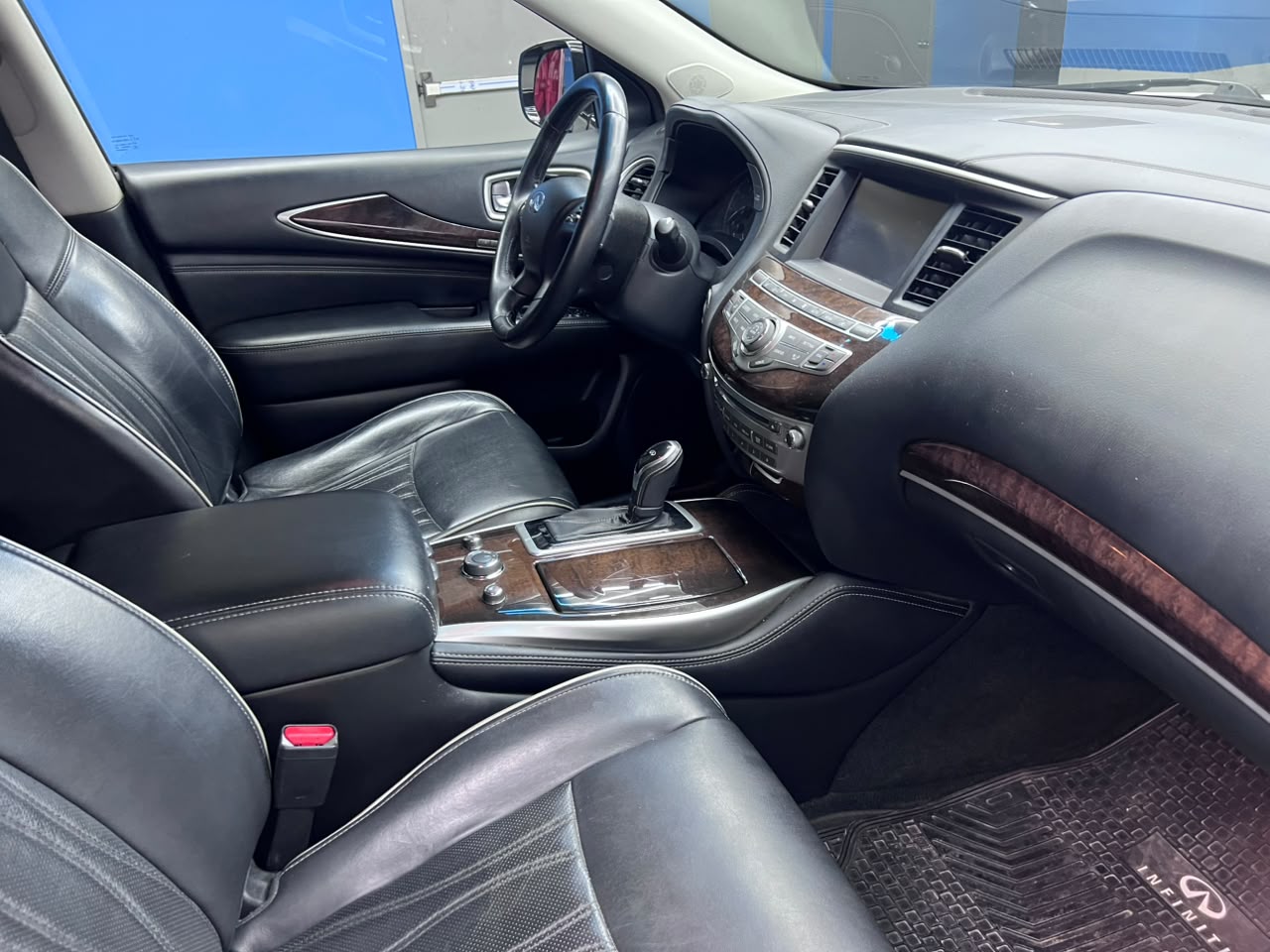 Infiniti Qx60 — foto 14 de 17