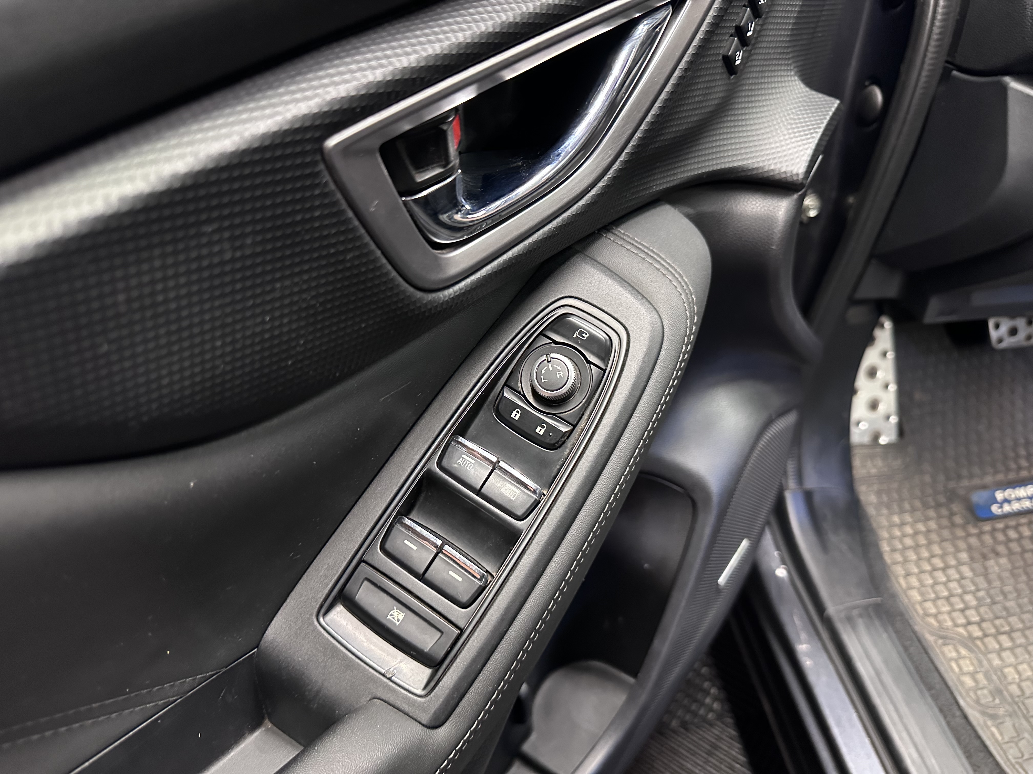 Subaru Forester — foto 8 de 17