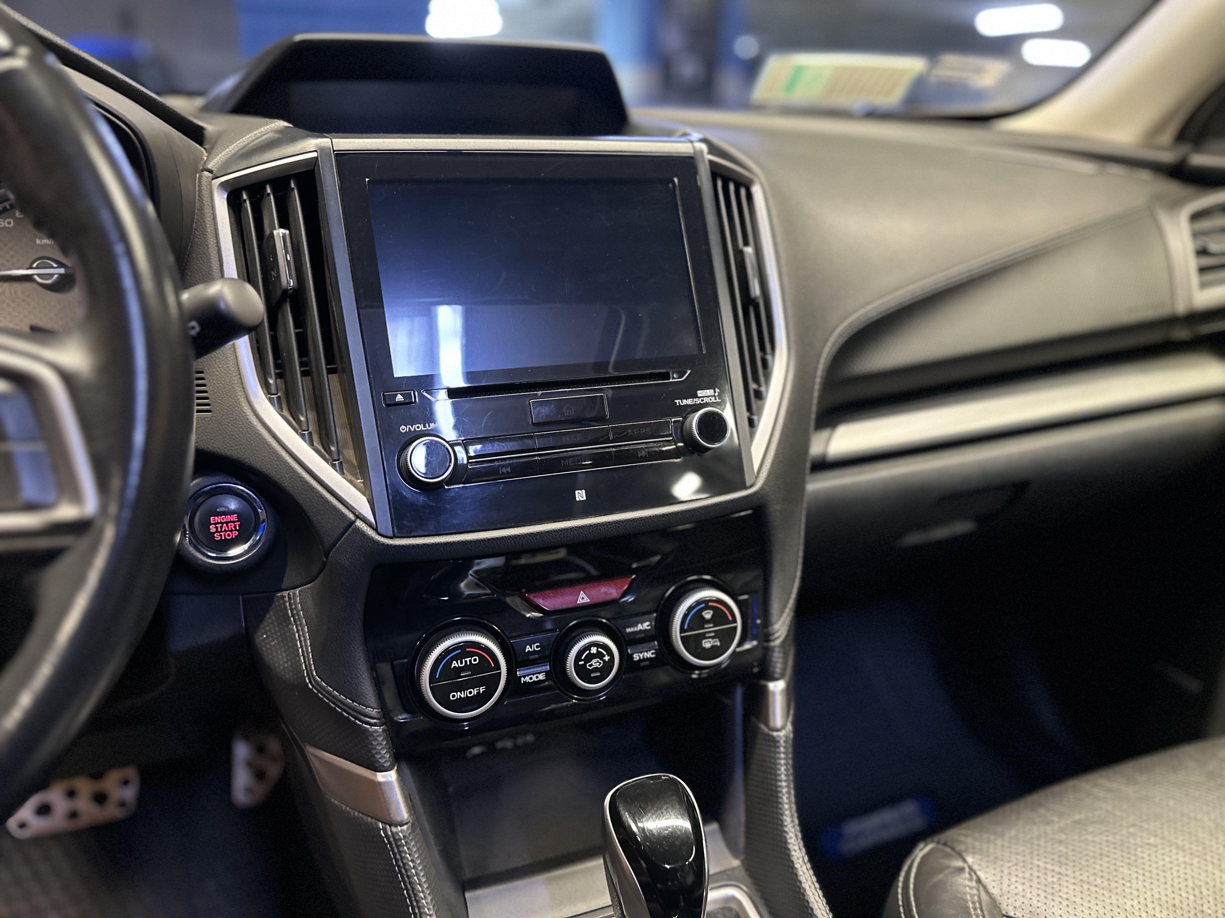 Subaru Forester — foto 10 de 17