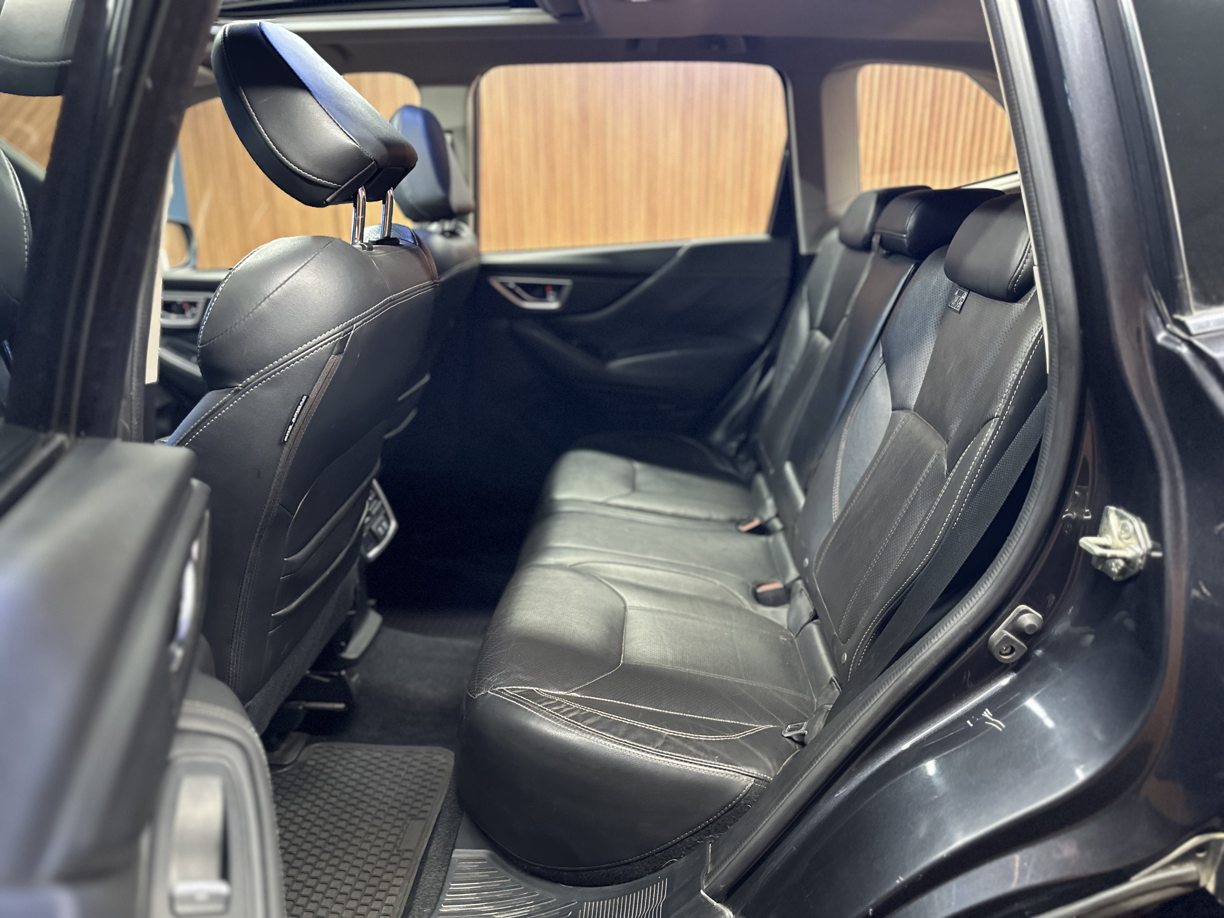 Subaru Forester — foto 12 de 17