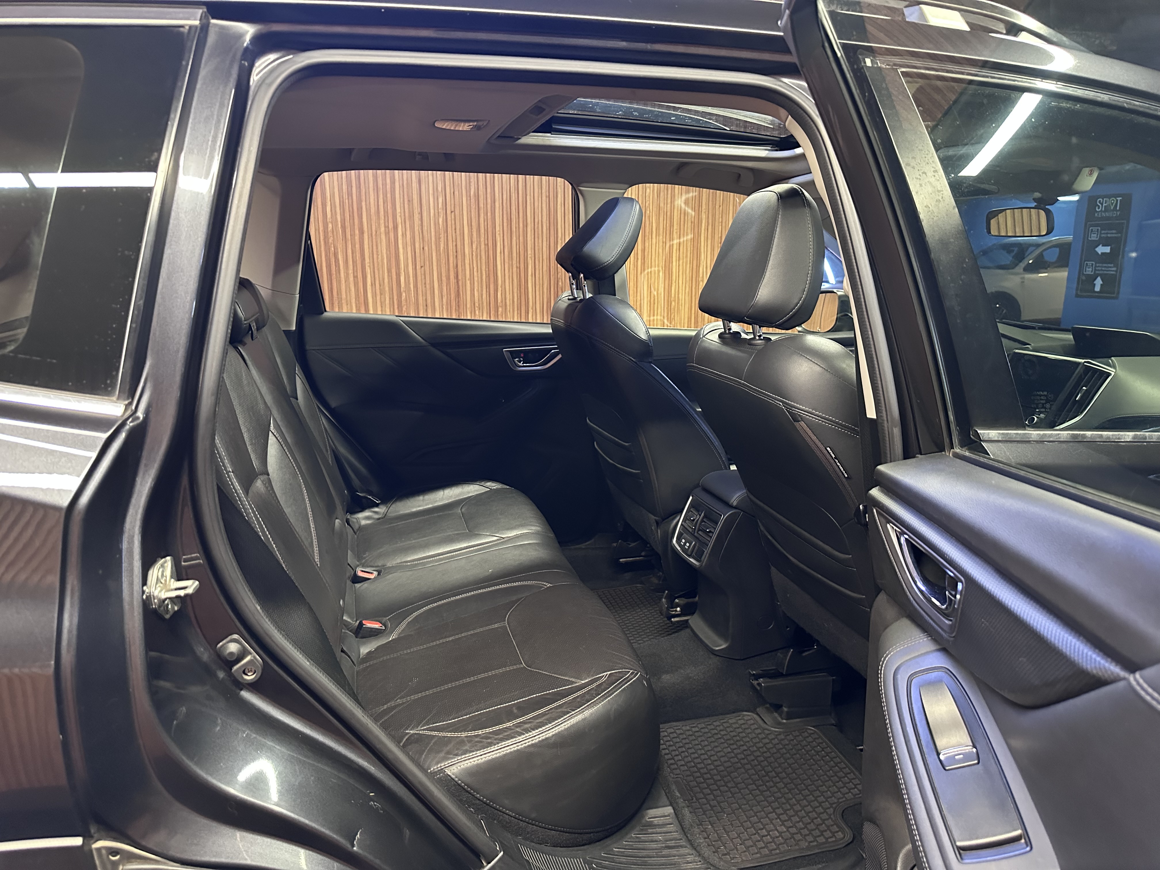 Subaru Forester — foto 14 de 17