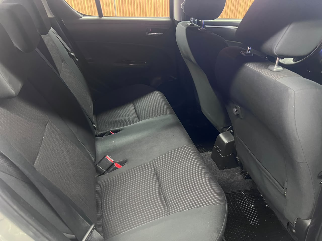 Suzuki Swift — foto 13 de 14
