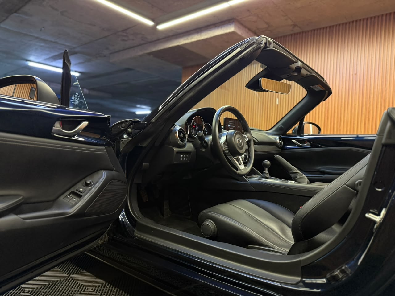 Mazda Mx-5 — foto 11 de 21