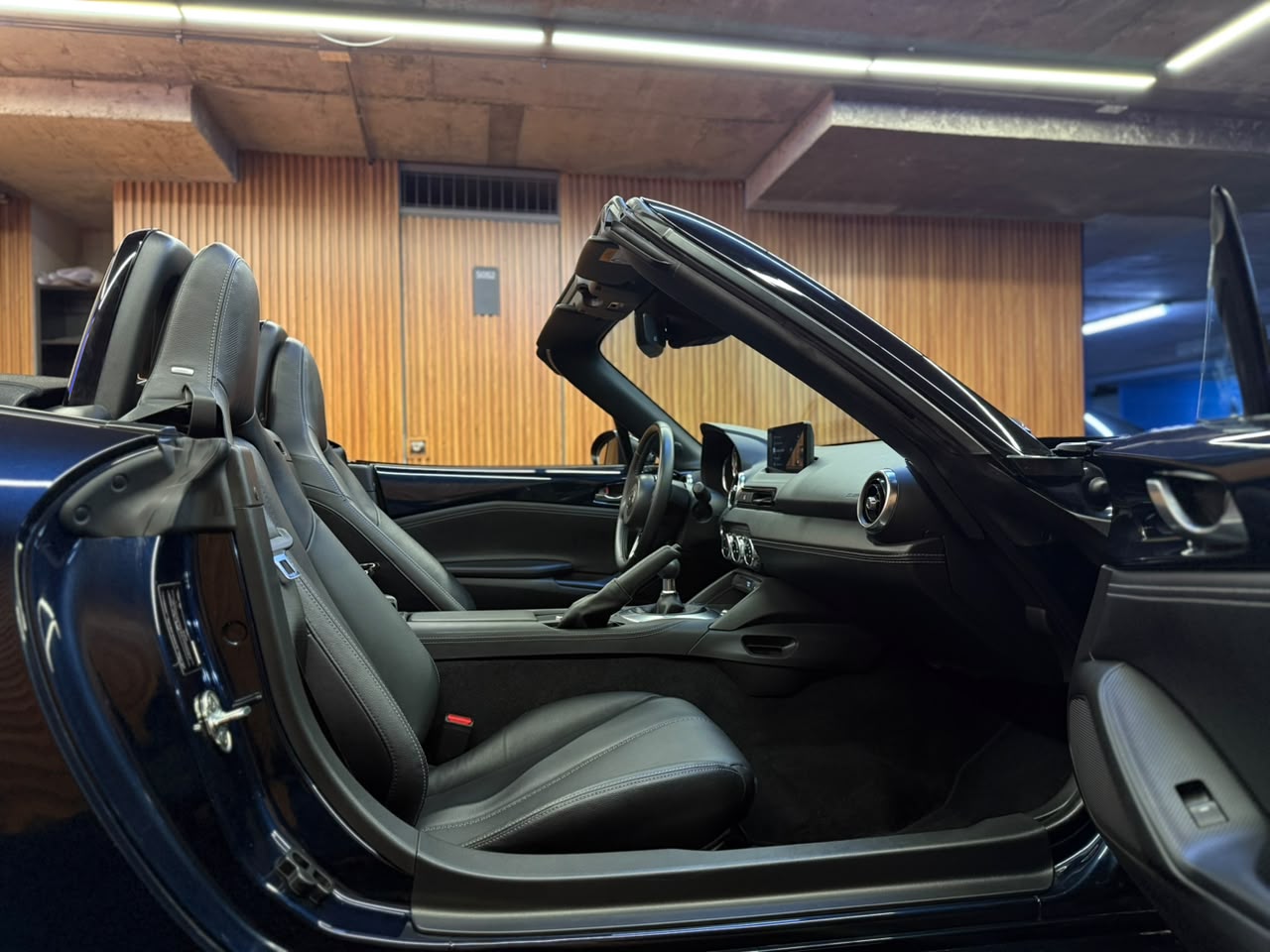 Mazda Mx-5 — foto 13 de 21